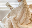 Axooms Fluffy Sherpa Blanket, Warm 200 x 230 cm, Thick Oversized XXL Throw Blanket, Soft Large Fleece Blanket for Sofa, Bed and Couch, Winter Blanket