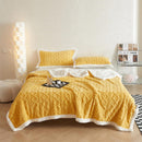Axooms Fluffy Sherpa Blanket, Warm 200 x 230 cm, Thick Oversized XXL Throw Blanket, Soft Large Fleece Blanket for Sofa, Bed and Couch, Winter Blanket