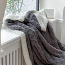Axooms Fluffy Sherpa Blanket, Warm 200 x 230 cm, Thick Oversized XXL Throw Blanket, Soft Large Fleece Blanket for Sofa, Bed and Couch, Winter Blanket