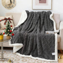 Axooms Fluffy Sherpa Blanket, Warm 200 x 230 cm, Thick Oversized XXL Throw Blanket, Soft Large Fleece Blanket for Sofa, Bed and Couch, Winter Blanket